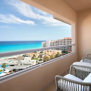 Wyndham Grand & Cancun